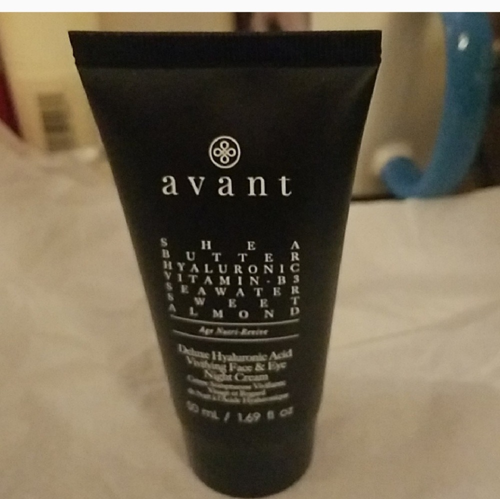 Advant face and eye night cream.